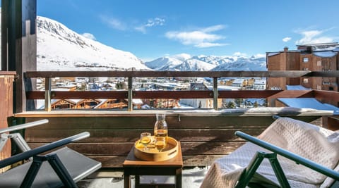 Day, Natural landscape, Winter, Balcony/Terrace, Food and drinks, Mountain view