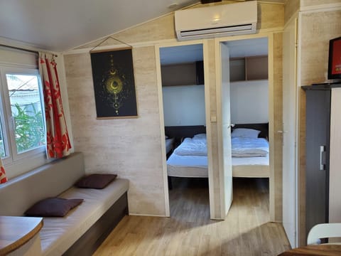 Mobil home récent clim 3ch Camping3* piscine Campground/ 
RV Resort in Argeles-sur-Mer