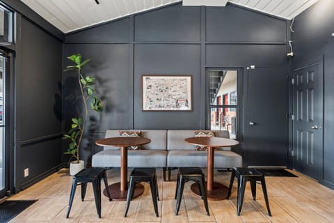 Communal lounge/ TV room, Lobby or reception, Seating area