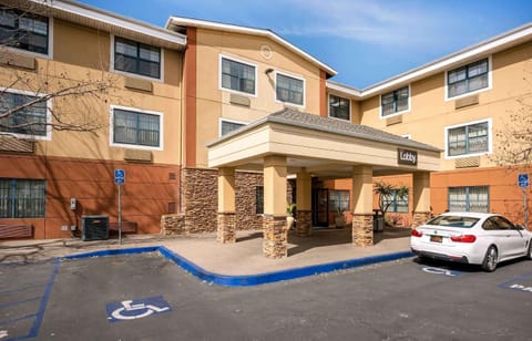 Extended Stay America Suites - Santa Barbara - Calle Real Hotel in Santa Barbara
