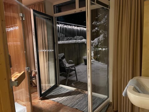 Winter, Sauna, Balcony/Terrace