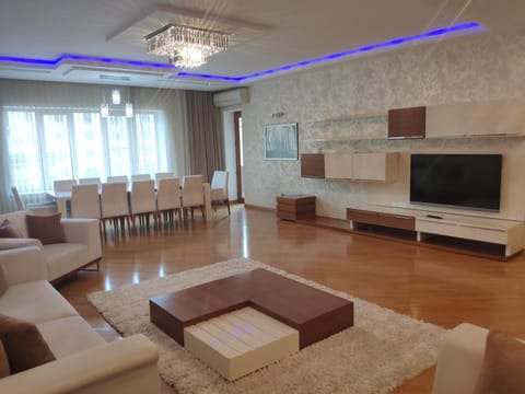 Family Nizami Apartment Condominio in Baku