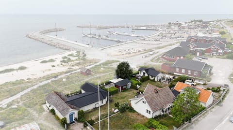 1A, Stuga med 50m till strand House in Kalmar County, Sweden