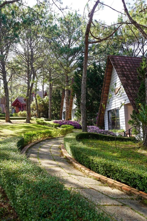 Garden view, Garden view