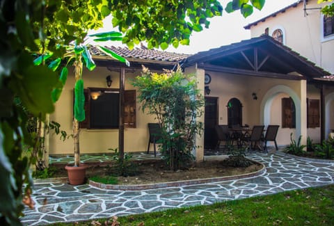 Property building, Garden, Garden view