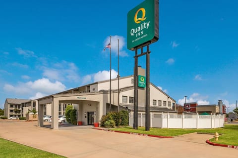 Quality Inn Tulsa Central Hotel in Broken Arrow