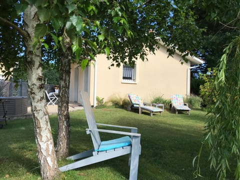 maisonnette entre forêt et occéan Casa in Vendays-Montalivet