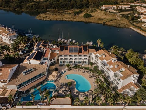 Property building, Natural landscape, Bird's eye view, View (from property/room), Swimming pool