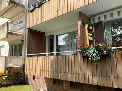 Property building, Garden, Balcony/Terrace