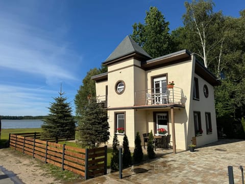 Property building, Day, Natural landscape