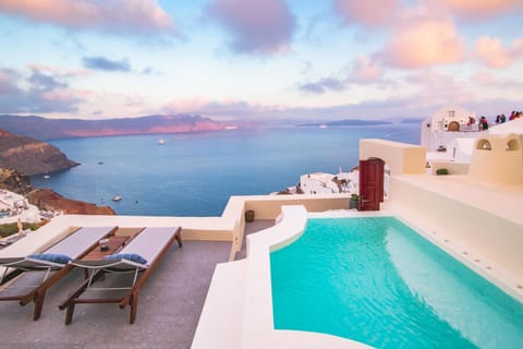 Aloia Villas Hotel in Oia