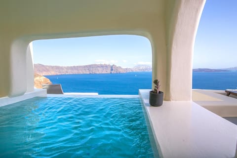 Aloia Villas Hotel in Oia