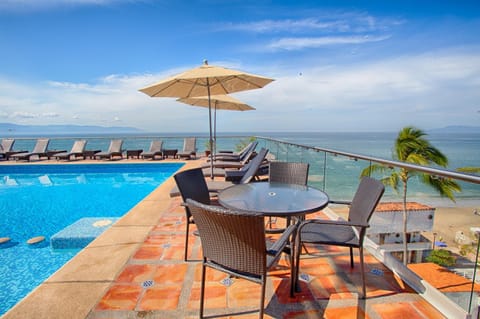 The Paramar Beachfront Boutique Hotel With Breakfast Included - Downtown Malecon Hotel in Puerto Vallarta