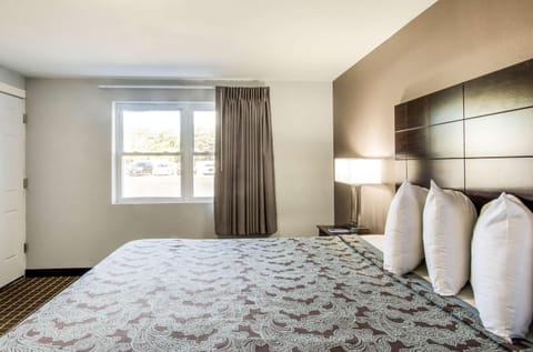 Rodeway Inn Middleboro-Plymouth Hotel in Middleborough
