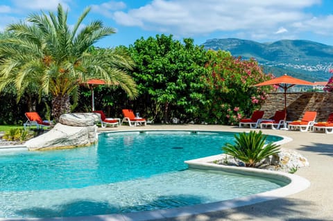 Garden, Mountain view, Swimming pool