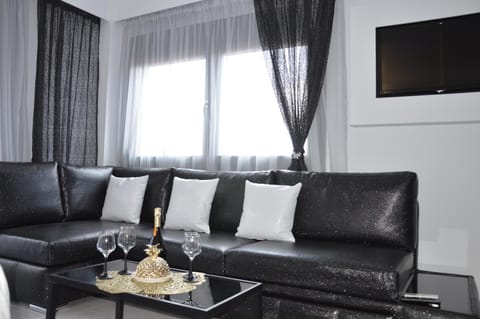 S. Luxury Princess Suite Apartahotel in Halkidiki