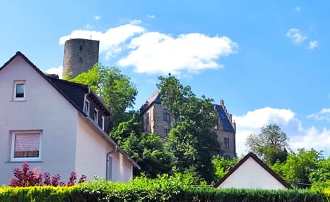 Unterkunft4You-Ferienhaus-Zum-Burgfried House in Hochtaunuskreis