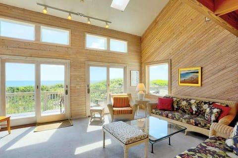 1222 Asher Oceanfront Dune top Deck Maison in Corolla