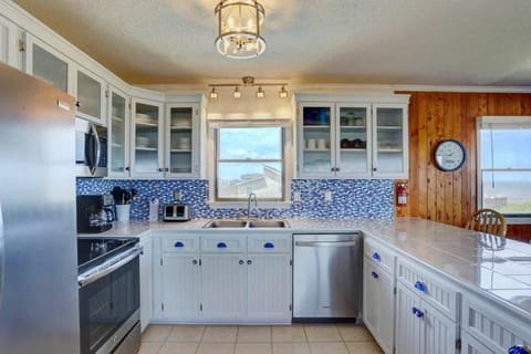 7150 Almost South I Oceanfront Duplex Maison in Nags Head