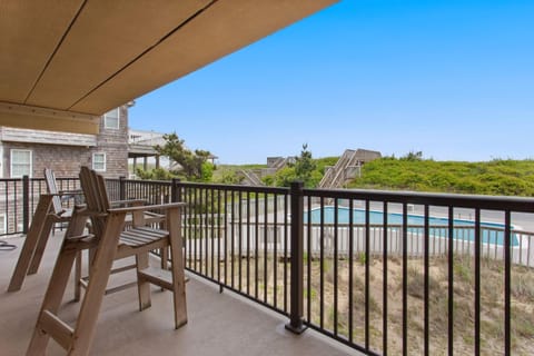 ONB1 Another Day in Paradise Oceanfront Condo in Nags Head