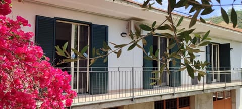 Property building, Spring, Day, View (from property/room), Balcony/Terrace