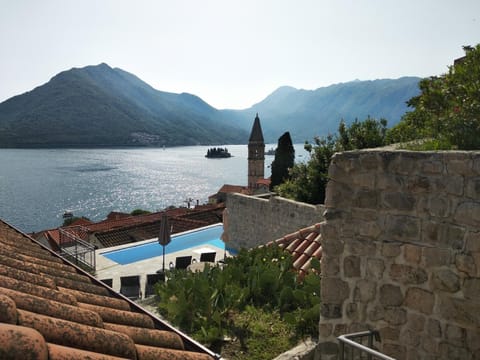Old House Perast Condo in Kotor Municipality