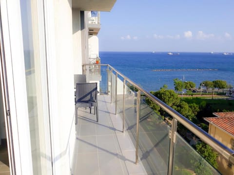 Thalassa Sea View Suite Condominio in Limassol City