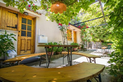 Kyveli Cottage by AgroHolidays Chalet in Limassol District