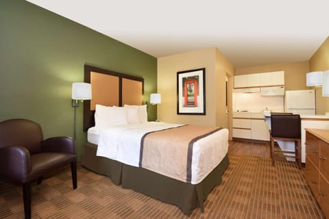 Extended Stay America Suites - Clearwater - Carillon Park Hotel in Pinellas Park