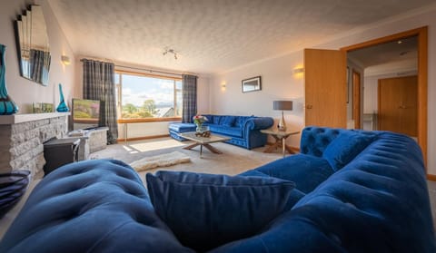 Living room, Lounge or bar