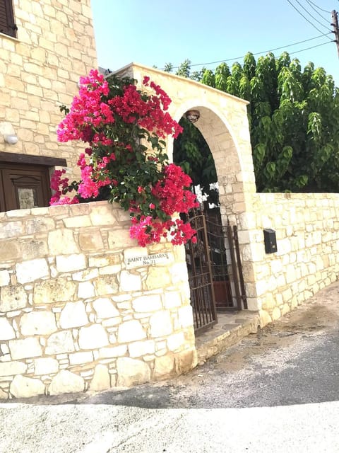 Salamiou Stone House House in Limassol District