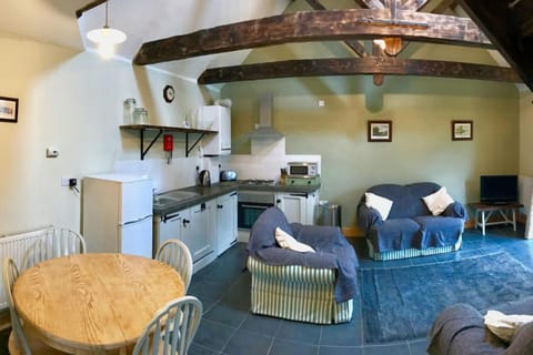 Hillcrest Barn. House in Wales