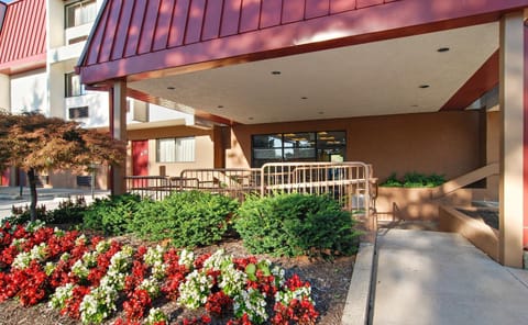 Red Roof Inn Cleveland Airport - Middleburg Heights Motel in Middleburg Heights
