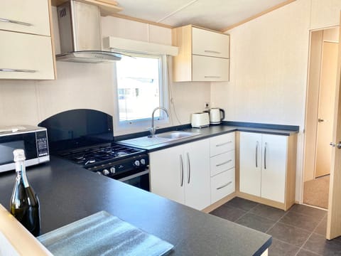 87 Lighthouse View Lodge Apartment in Scotland