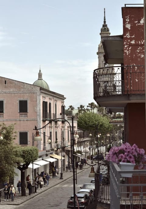 Facade/entrance, Neighbourhood, City view, Street view