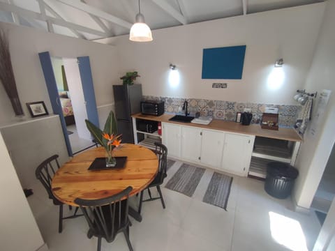 Paradise in the City - Cottage One Condo in Port Elizabeth