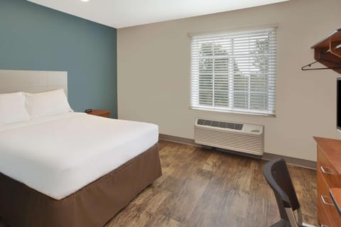 WoodSpring Suites St Louis St Charles Hotel in Saint Charles