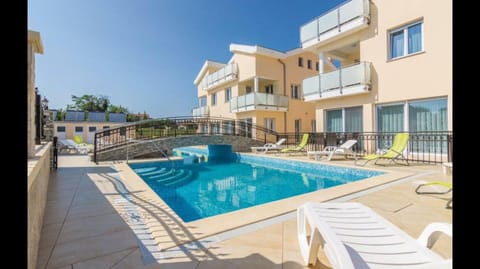 Property building, Pool view, Swimming pool