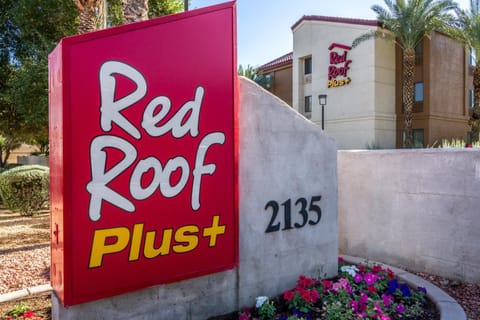 Red Roof Inn PLUS+ Tempe - Phoenix Airport Hotel in Tempe