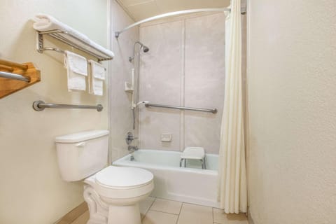 Bathroom, Photo of the whole room, On site