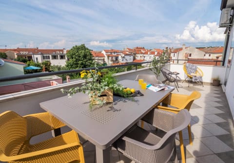 Balcony/Terrace, City view