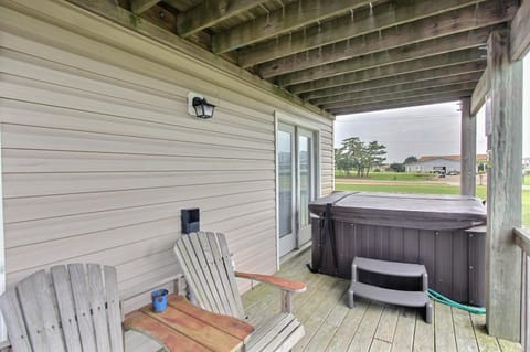 4055 Seascape First Tee Hot Tub Golf Course View House in Kitty Hawk