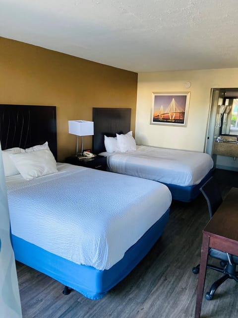 Days Inn by Wyndham Mt Pleasant-Charleston-Patriots Point Hotel in Mount Pleasant