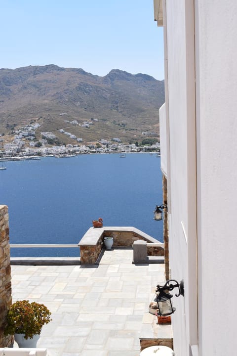 Studios Niovi Serifos Bed and Breakfast in Milos