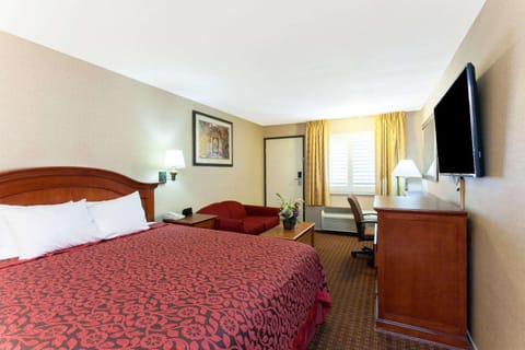 Photo of the whole room, On site