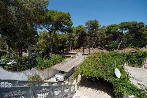 Natural landscape, Balcony/Terrace, Sea view, Street view