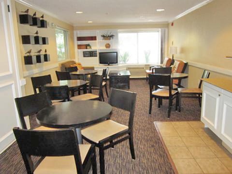 Extended Stay America Suites - Austin - Downtown - Town Lake Hotel in Austin