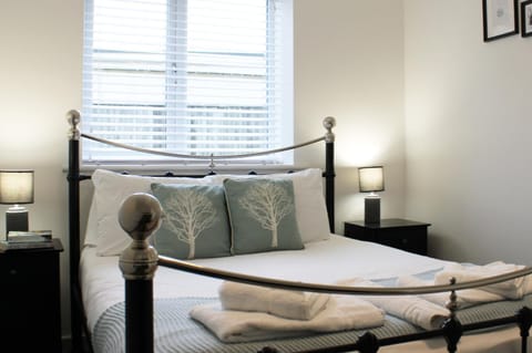 Bed, Bedroom, wardrobe