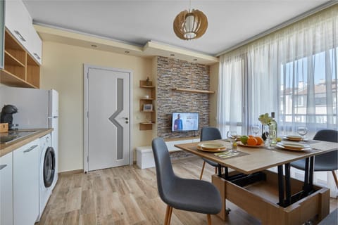 ROMANCE APARTAMENT & Free Parking Apartment in Burgas