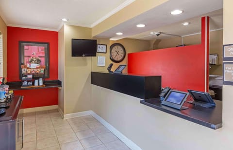 Extended Stay America Select Suites - Greensboro - Wendover Ave Hotel in Greensboro